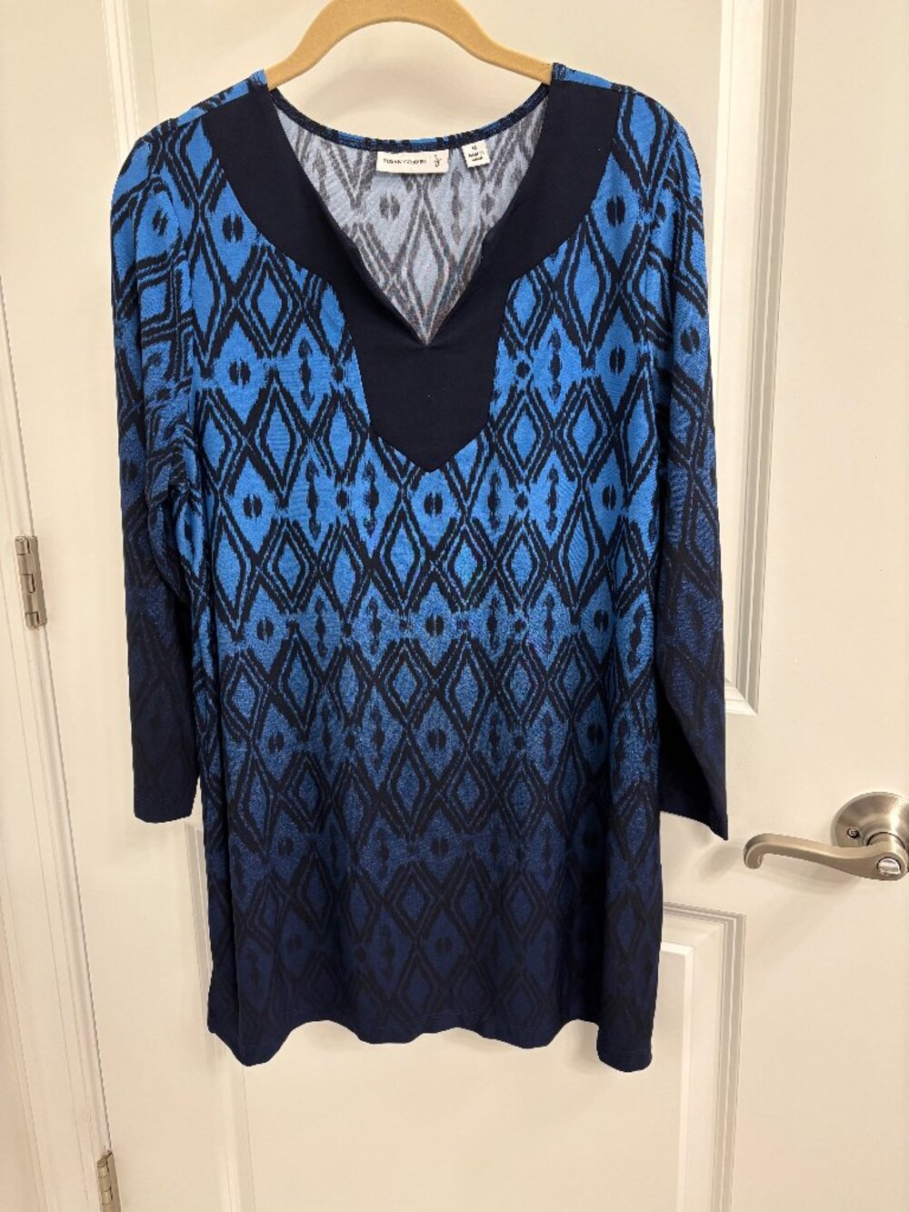 Susan Graver M Long 3/4 Sleeve Tunic Blue Fading Into Black Notch Neck Blk Trim